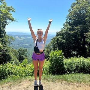 Meet your Posher, Hailey